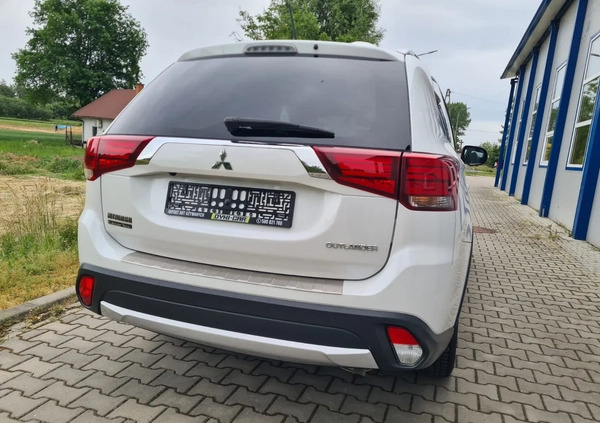 Mitsubishi Outlander cena 68900 przebieg: 120000, rok produkcji 2016 z Radłów małe 137